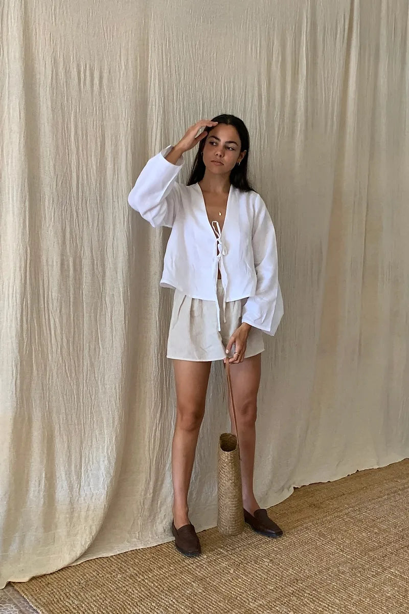Prestige Mode™ | Blouse Élégante et Simple à Lacets