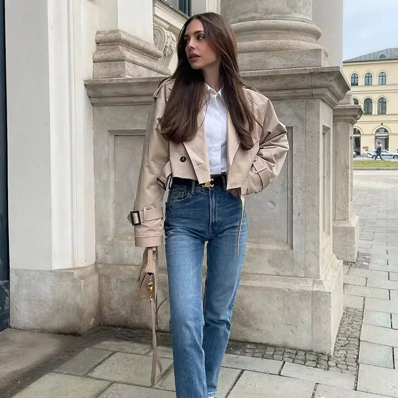 Prestige Mode™ | Trench-coat court