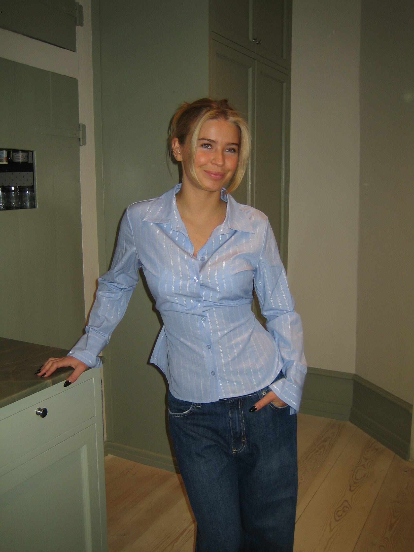 Prestige Mode™ | Chemise ajustée Alberte - Rayures bleu/blanc